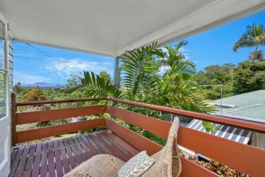 House Leased - QLD - Edge Hill - 4870 - Fully Furnished Elevated Queenslander with panoramic views  (Image 2)