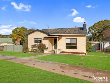 House Sold - TAS - Railton - 7305 - Escape to Tranquil Living: Updated and Walk to Railton's Town Centre  (Image 2)