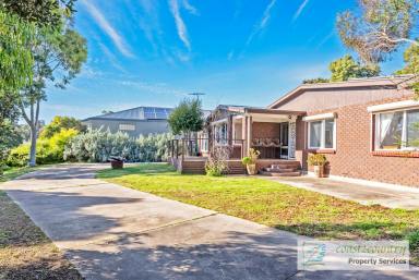 House Sold - SA - Meningie - 5264 - UNDER CONTRACT - * REDUCED *
4 Bedroom Home with Lake Views & Inground Pool  (Image 2)