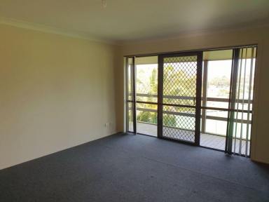 Unit Sold - NSW - Muswellbrook - 2333 - SO CENTRAL BUT YET SO PRIVATE ! A TWO (2X) B/r UNIT WITH IT&apos;S OWN PRIVATE COURT YARD, DECK AND VIEWS  (Image 2)