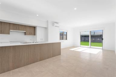 Duplex/Semi-detached Leased - NSW - Sanctuary Point - 2540 - Brand New Four Bedroom Duplex  (Image 2)