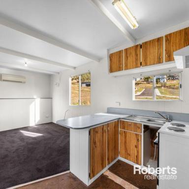 House Leased - TAS - Orford - 7190 - Neat and Tidy  (Image 2)