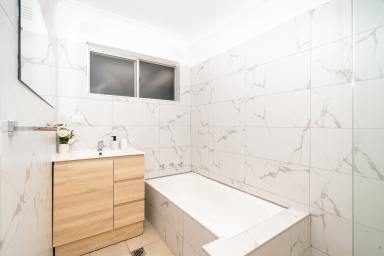 House Leased - NSW - Wagga Wagga - 2650 - BEAUTIFUL RENOVATED, FULLY FURNISHED HOUSE (Image 2)