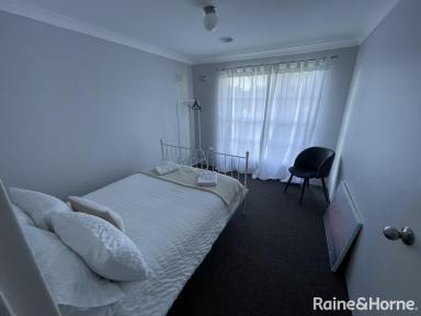 House For Lease - NSW - Wagga Wagga - 2650 - BEAUTIFUL RENOVATED, FULLY FURNISHED HOUSE  (Image 2)