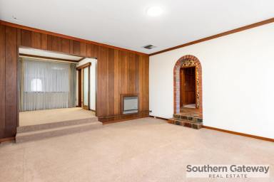 House Sold - WA - Parmelia - 6167 - SOLD BY SALLY BULPITT - SOUTHERN GATEWAY REAL ESTATE  (Image 2)