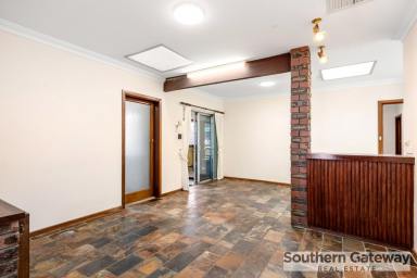 House Sold - WA - Parmelia - 6167 - SOLD BY SALLY BULPITT - SOUTHERN GATEWAY REAL ESTATE  (Image 2)