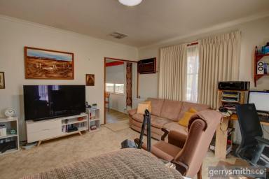 House Sold - VIC - Horsham - 3400 - Investment property with a 6.93% return.  (Image 2)