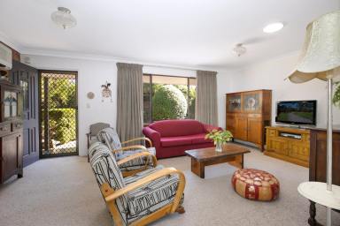 Unit For Sale - NSW - Bowral - 2576 - Location, Location, Location! Charming 2 Bedroom Ground Floor Unit  (Image 2)