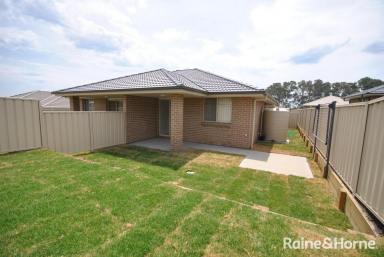 House Leased - NSW - Worrigee - 2540 - Cute & Cosy  (Image 2)