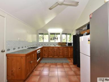 House For Sale - QLD - Tully - 4854 - THREE BEDROOM HOME IN TULLY  (Image 2)