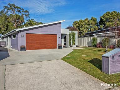 House Sold - TAS - Wynyard - 7325 - What will my friends say?  (Image 2)