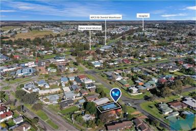 House Sold - VIC - Bairnsdale - 3875 - Low Maintenance, Private & Ideally Located.  (Image 2)