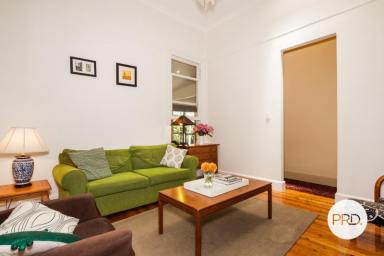 House Leased - VIC - Golden Point - 3350 - LOVELY CHARACTER HOME - CENTRAL LOCATION...!!  (Image 2)