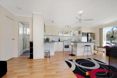 Unit For Sale - NSW - Tomakin - 2537 - Direct boat access to the Tomaga River .....Pet friendly holiday home !  (Image 2)