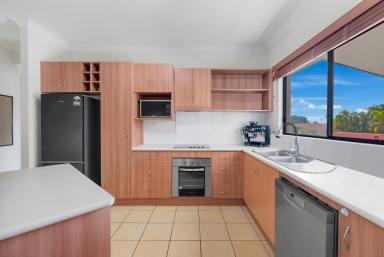 Apartment Sold - QLD - Redlynch - 4870 - MODERN SPACIOUS 2 BEDROOM APARTMENT IN ASHGROVE REDLYNCH  (Image 2)