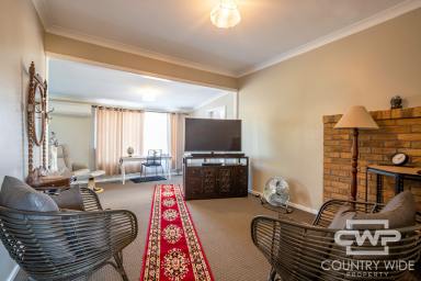 House For Sale - NSW - Glen Innes - 2370 - Charming 3-Bedroom Home  (Image 2)