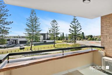 Unit Leased - WA - Cottesloe - 6011 - 200 meters to North Cottesloe Beach with amazing sunset ocean views  (Image 2)