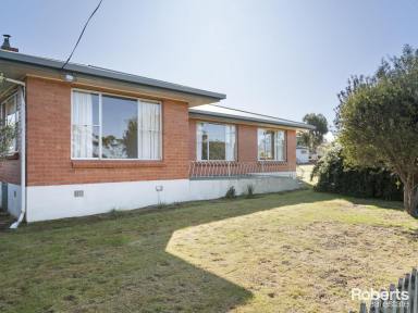 House Leased - TAS - Swansea - 7190 - Great Family Home Rental  (Image 2)