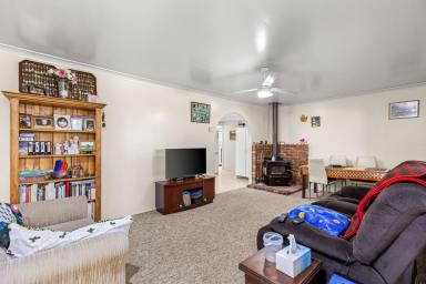 House Sold - QLD - Newtown - 4350 - Owner moving onto new project  -  Great opportunity now!  (Image 2)