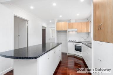 House For Lease - WA - Parmelia - 6167 - 3 X 1 WITH SPACE  (Image 2)