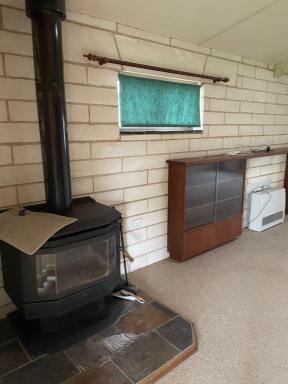 House Leased - VIC - Euroa - 3666 - Perfectly Located 3-Bedroom Home!  (Image 2)