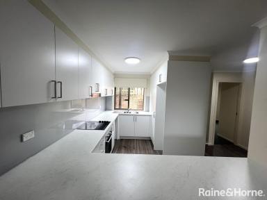 Villa For Lease - NSW - North Nowra - 2541 - Great Location  (Image 2)