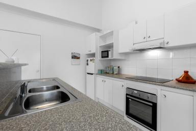 Unit Leased - QLD - Manoora - 4870 - *** APPROVED APPLICATION *** GREAT TWO BEDROOM UNIT - CONVENIENTLY LOCATED!  (Image 2)