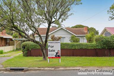 House Sold - WA - Calista - 6167 - SOLD BY SALLY BULPITT - SOUTHERN GATEWAY REAL ESTATE  (Image 2)