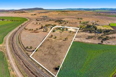 Acreage/Semi-rural Sold - QLD - Cambooya - 4358 - 'The Overshot’ - Horse Lovers Paradise!!  (Image 2)