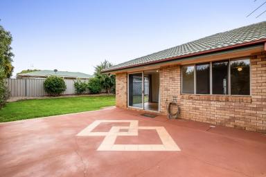 House Sold - QLD - Glenvale - 4350 - Spacious home with great street appeal.  (Image 2)