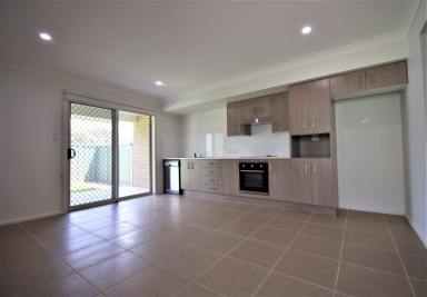 Duplex/Semi-detached Leased - NSW - Nowra - 2541 - MODERN 2-BEDROOM DUPLEX  (Image 2)