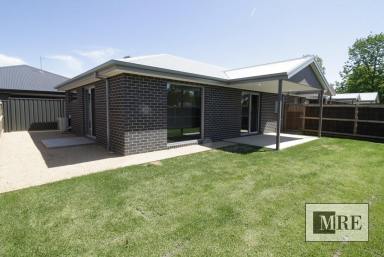 House Leased - VIC - Mansfield - 3722 - Near New Townhouse in Convenient Location  (Image 2)