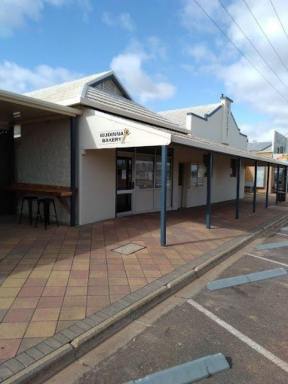 Business Sold - SA - Wudinna - 5652 - SUCCESSFUL, ICONIC BAKERY - SELLING FREEHOLD (OR POSSIBLY LEASEHOLD) WITH RESIDENCE  (Image 2)