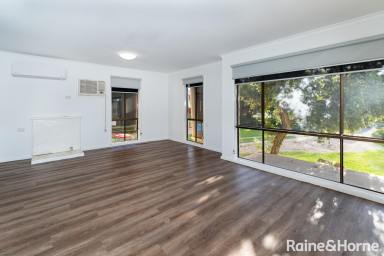 House Leased - NSW - Ashmont - 2650 - RENOVATED ASHMONT LIVING  (Image 2)