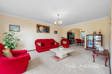 House Sold - WA - Carine - 6020 - LARGE FAMILY HOME READY TO MAKE MEMORIES  (Image 2)