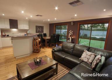 House Leased - NSW - Mount Austin - 2650 - MODERN HOME, CONVENIENT LOCATION  (Image 2)
