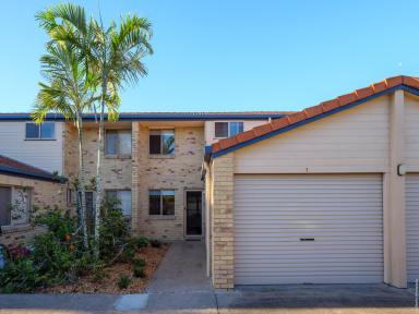 Townhouse Sold - QLD - Scarness - 4655 - Looking for Beach Location !  (Image 2)