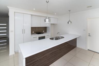 House For Lease - NSW - Estella - 2650 - GREAT SPACIOUS FAMILY HOUSE  (Image 2)