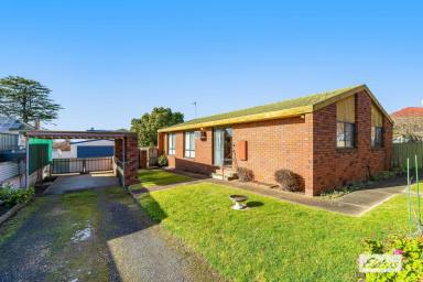 Unit Sold - VIC - Ararat - 3377 - Well Maintained Central Low Maintenance Unit  (Image 2)