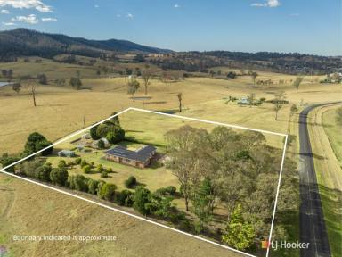 House Sold - NSW - Cobargo - 2550 - ALL INCLUSIVE, FURNITURE, TOOLS, THE LOT!  (Image 2)