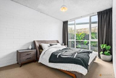 House Leased - VIC - Mentone - 3194 - MODERN TOWNHOUSE | GREAT LOCATION | SMALL COMPLEX  (Image 2)