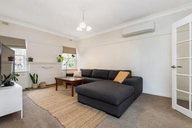 House Leased - VIC - Flora Hill - 3550 - CLOSE TO THE UNIVERSITY!  (Image 2)