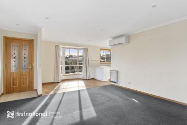 Unit Leased - TAS - Kingston - 7050 - Low Maintenance Unit in Central Location  (Image 2)
