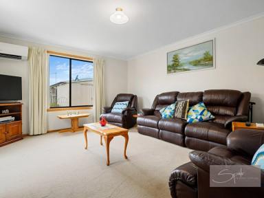 Unit Sold - TAS - Smithton - 7330 - Immaculate Unit  (Image 2)