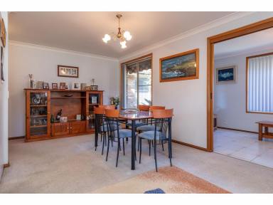 Villa Sold - NSW - Forster - 2428 - SPACIOUS FORSTER VILLA  (Image 2)
