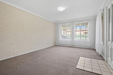 Unit Leased - NSW - Raymond Terrace - 2324 - WELL PRESENTED UNIT CLOSE TO CBD (Image 2)