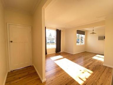 House For Lease - NSW - Raymond Terrace - 2324 - REFURBISHED HOME CLOSE TO SCHOOLS & CBD  (Image 2)