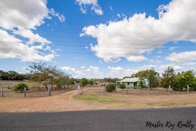 Lifestyle Sold - QLD - Proston - 4613 - Pretty Country Cottage!  (Image 2)