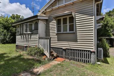 House Leased - QLD - Harlaxton - 4350 - CONVENIENTLY SITUATED  (Image 2)