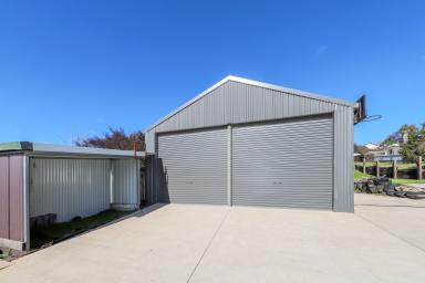 House Sold - NSW - Tumut - 2720 - Sure to impress  (Image 2)